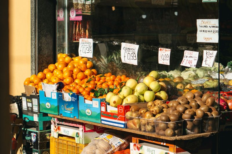 Shopping in Italian Markets: From the Rialto to Porta Portese