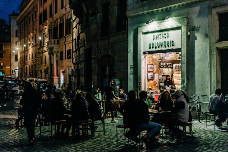 Navigating Italian Restaurant Culture: From Trattoria to Ristorante, What to Order and When